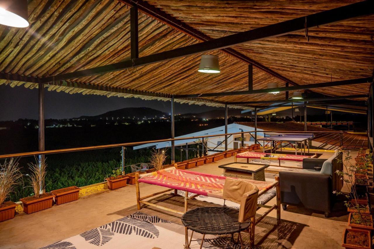 Saffronstays Onellaa, Nashik - Infinity Pool Villa Surrounded By A Vineyard Luaran gambar