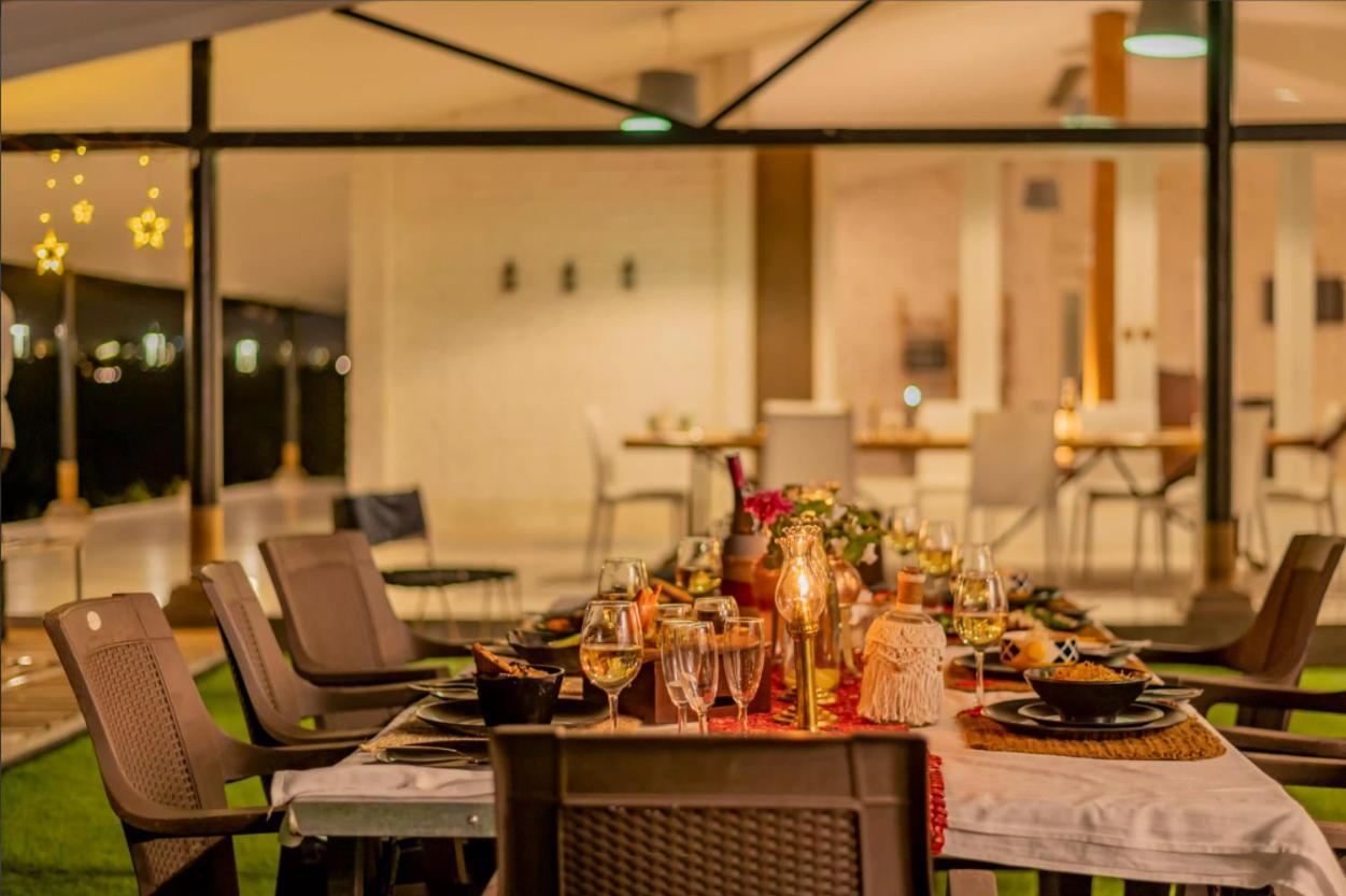 Saffronstays Onellaa, Nashik - Infinity Pool Villa Surrounded By A Vineyard Luaran gambar